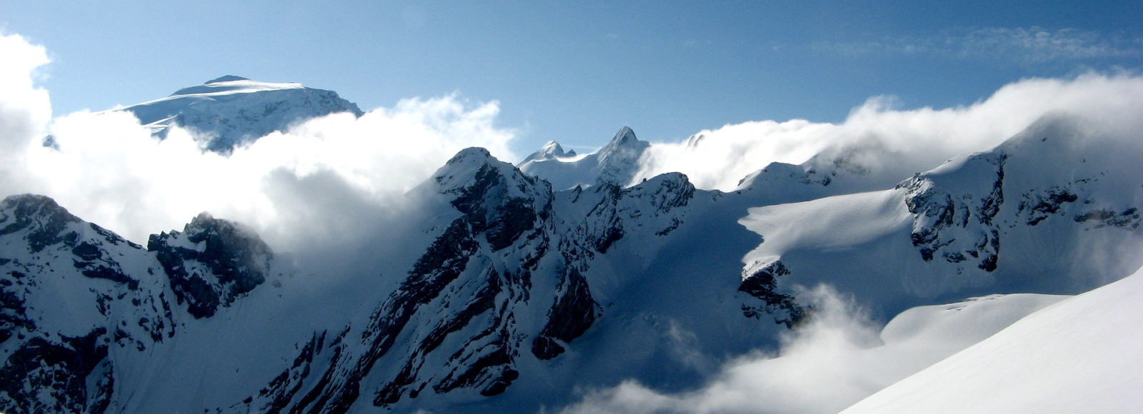 Webcam Passo Dello Stelvio E Piste Da Sci In Ghiacciaio